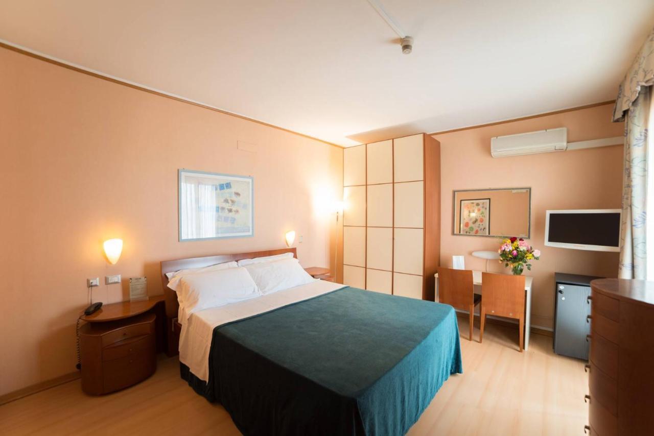 Montebello Park Hotel เปรูจา ภายนอก รูปภาพ